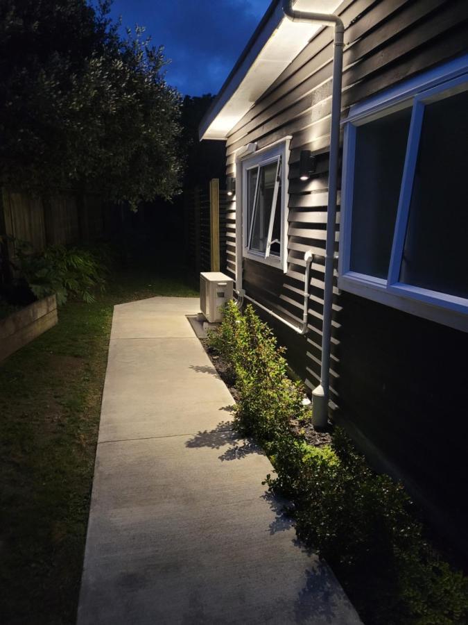 Sleepout Hideaway Apartment Rotorua Exterior photo